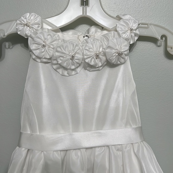 David’s Bridal Flower Girl/ First communion white dress size 7 - Picture 3 of 11